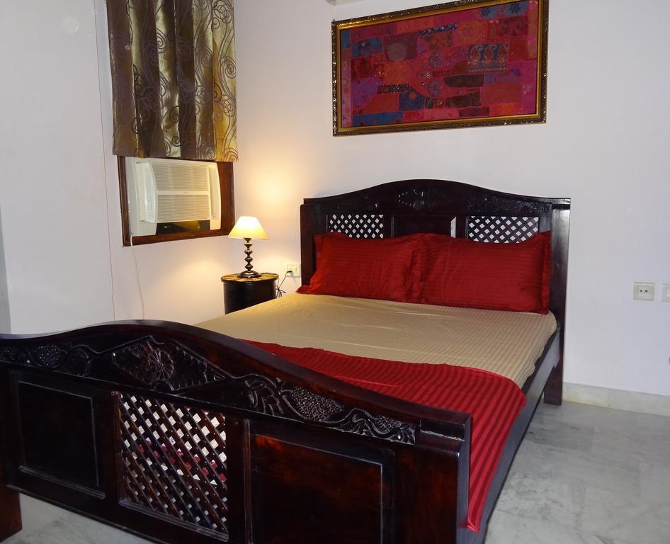 Tulsian Guest House & Apartments Джайпур Стая снимка